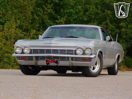 1965 Chevrolet Impala Base