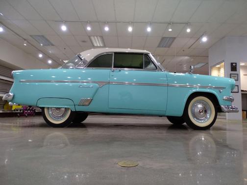 1954 Ford Victoria