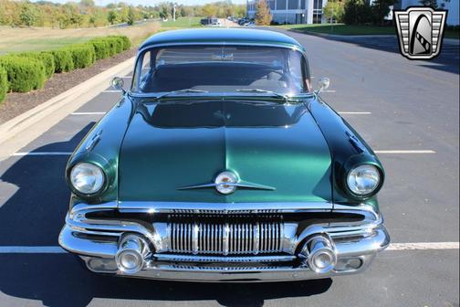 1957 Pontiac Chieftain 