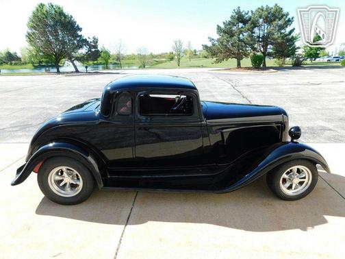 1933 Plymouth Coupe 