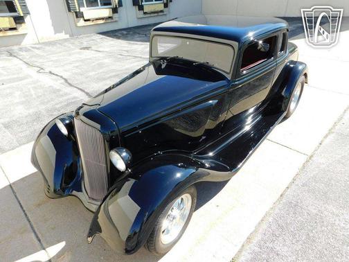 1933 Plymouth Coupe 