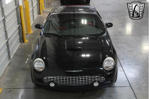 2002 Ford Thunderbird Base
