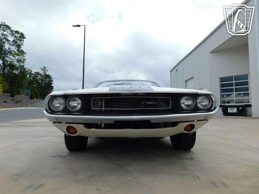 White 1970 Dodge Challenger Base