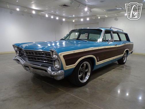1967 Ford Country Squire 