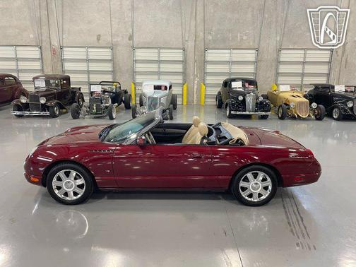 2004 Ford Thunderbird Base