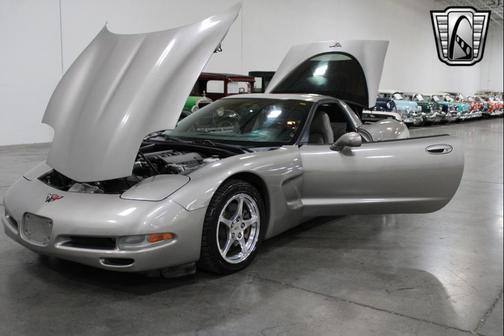 2001 Chevrolet Corvette Base