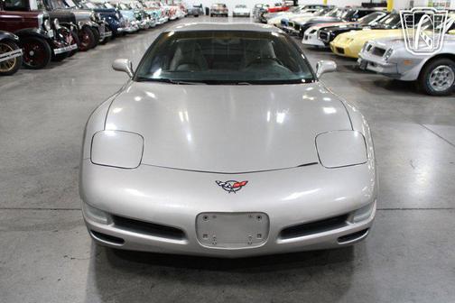 2001 Chevrolet Corvette Base