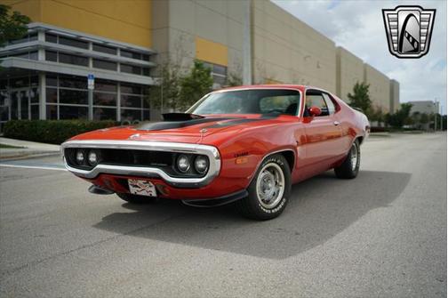 Photo 5 of 99 of 1972 Plymouth Roadrunner
