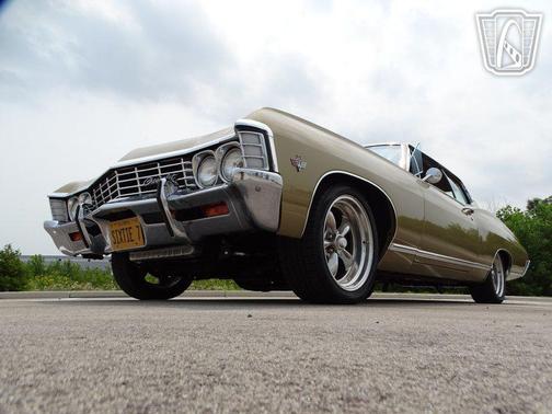 Gold 1967 Chevrolet Caprice