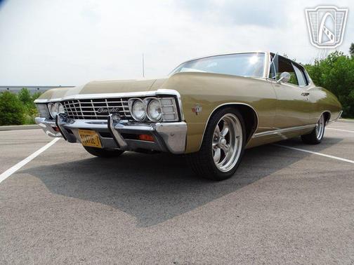 Gold 1967 Chevrolet Caprice