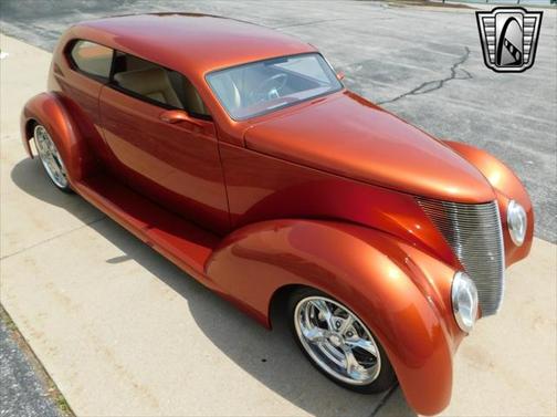 1937 Ford Tudor Sedan
