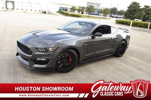 2020 Ford Shelby GT350 Base