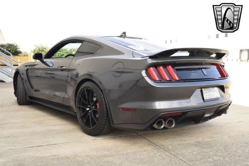2020 Ford Shelby GT350 Base