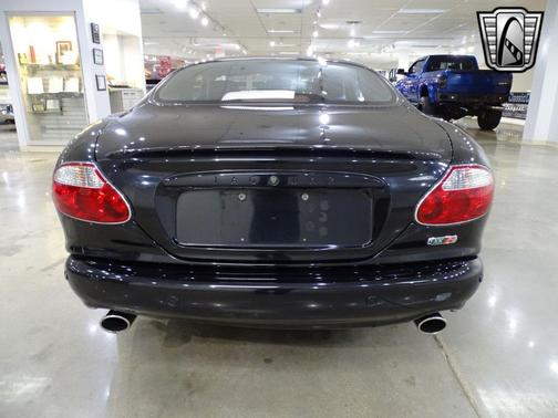 2003 Jaguar XKR Base
