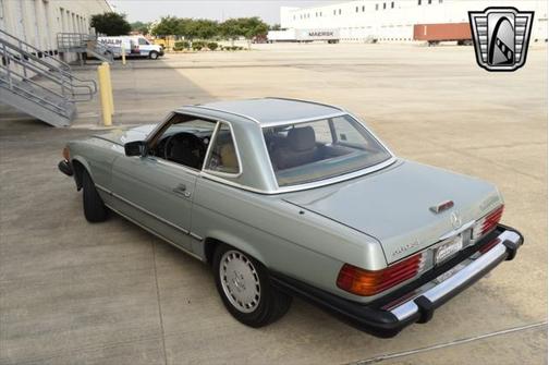 1988 Mercedes-Benz 560SL