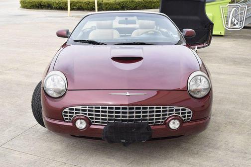 2004 Ford Thunderbird Base