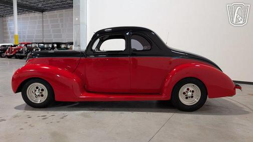 Red/Black 1939 Ford Custom Base