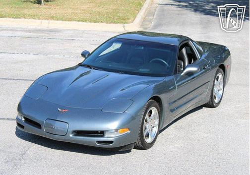 2004 Chevrolet Corvette Base