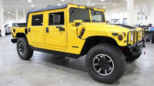 Competition Yellow 2000 AM General Hummer