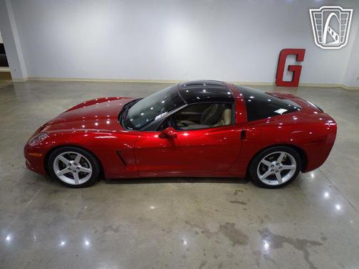 2005 Chevrolet Corvette Base