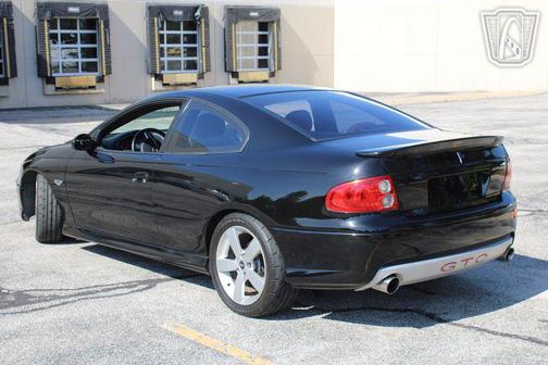 Phantom Black Metallic 2005 Pontiac GTO