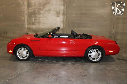 2002 Ford Thunderbird Base