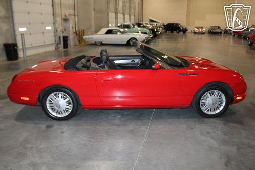 2002 Ford Thunderbird Base