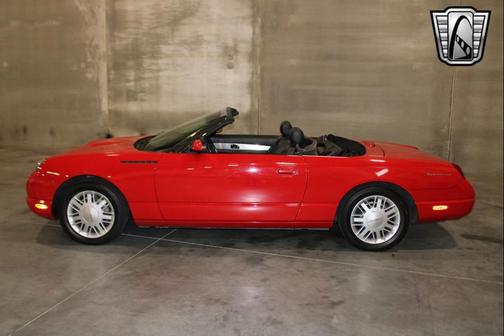 2002 Ford Thunderbird Base
