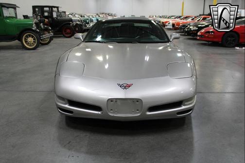 2000 Chevrolet Corvette Base