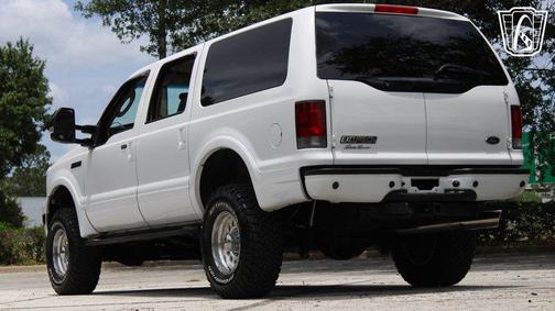 Oxford White Clearcoat 2005 Ford Excursion Eddie Bauer