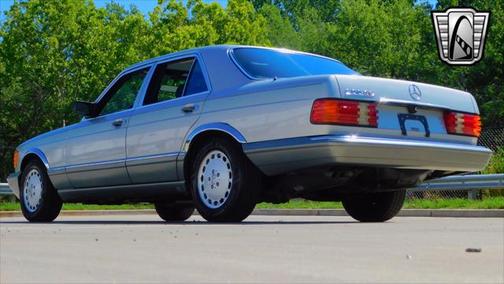 1990 Mercedes-Benz 300SE