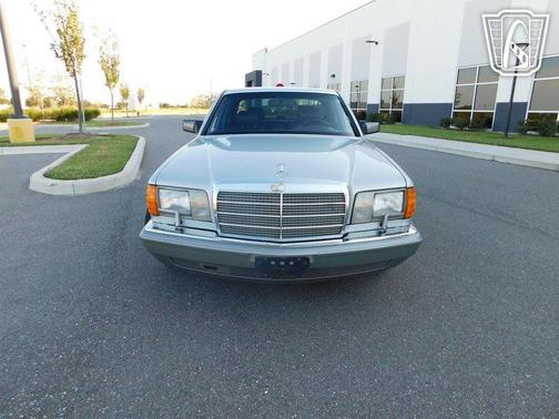 1990 Mercedes-Benz S-Class 300SE