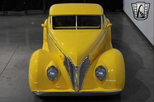 1937 Ford Coupe