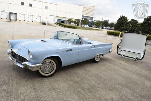 Blue/White 1957 Ford Thunderbird Base