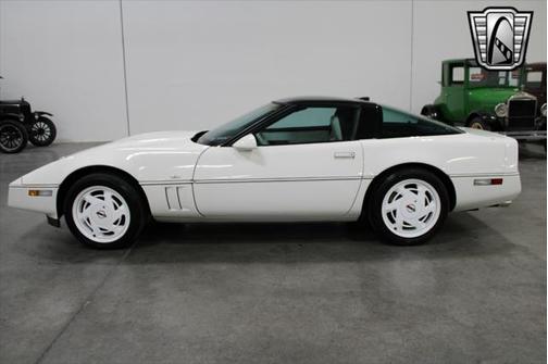 1988 Chevrolet Corvette Base