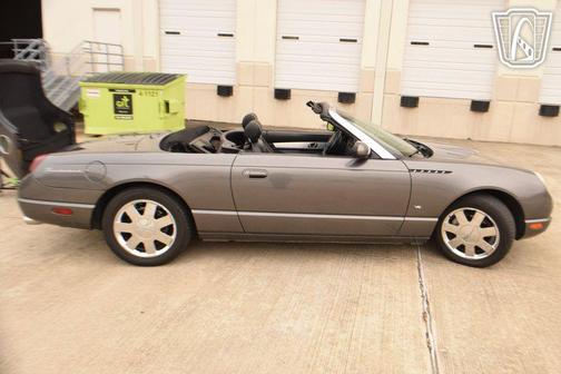 2003 Ford Thunderbird 