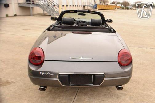 2003 Ford Thunderbird 