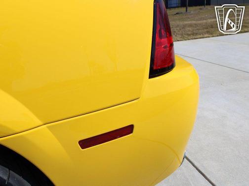 2004 Ford Mustang Mach I