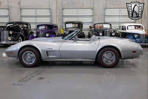 1975 Chevrolet Corvette Base