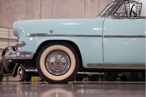 1953 Ford Crestline Sunliner