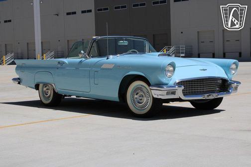 1957 Ford Thunderbird Base