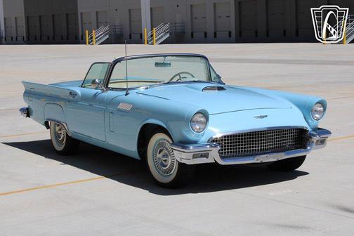 1957 Ford Thunderbird Base