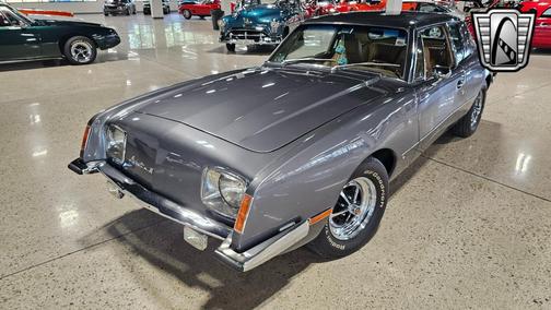 1977 Avanti Motors Avanti II Base