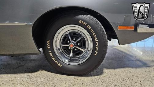 1977 Avanti Motors Avanti II Base