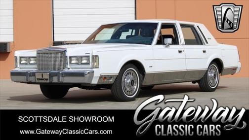 1985 Lincoln Town Car Signature