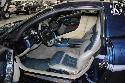 2000 Chevrolet Corvette Base