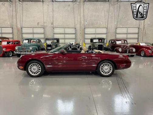 2004 Ford Thunderbird Base