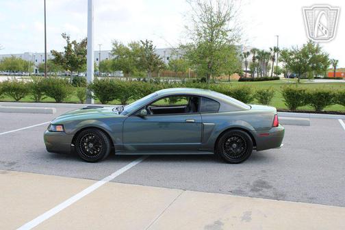 2003 Ford Mustang Mach I