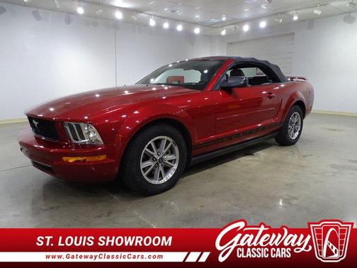 2005 Ford Mustang Base