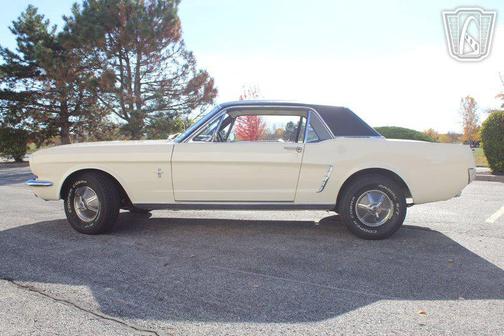 1965 Ford Mustang Base